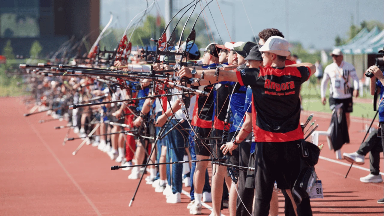 800 sporcunun katıldığı okçuluk şampiyonası başladı