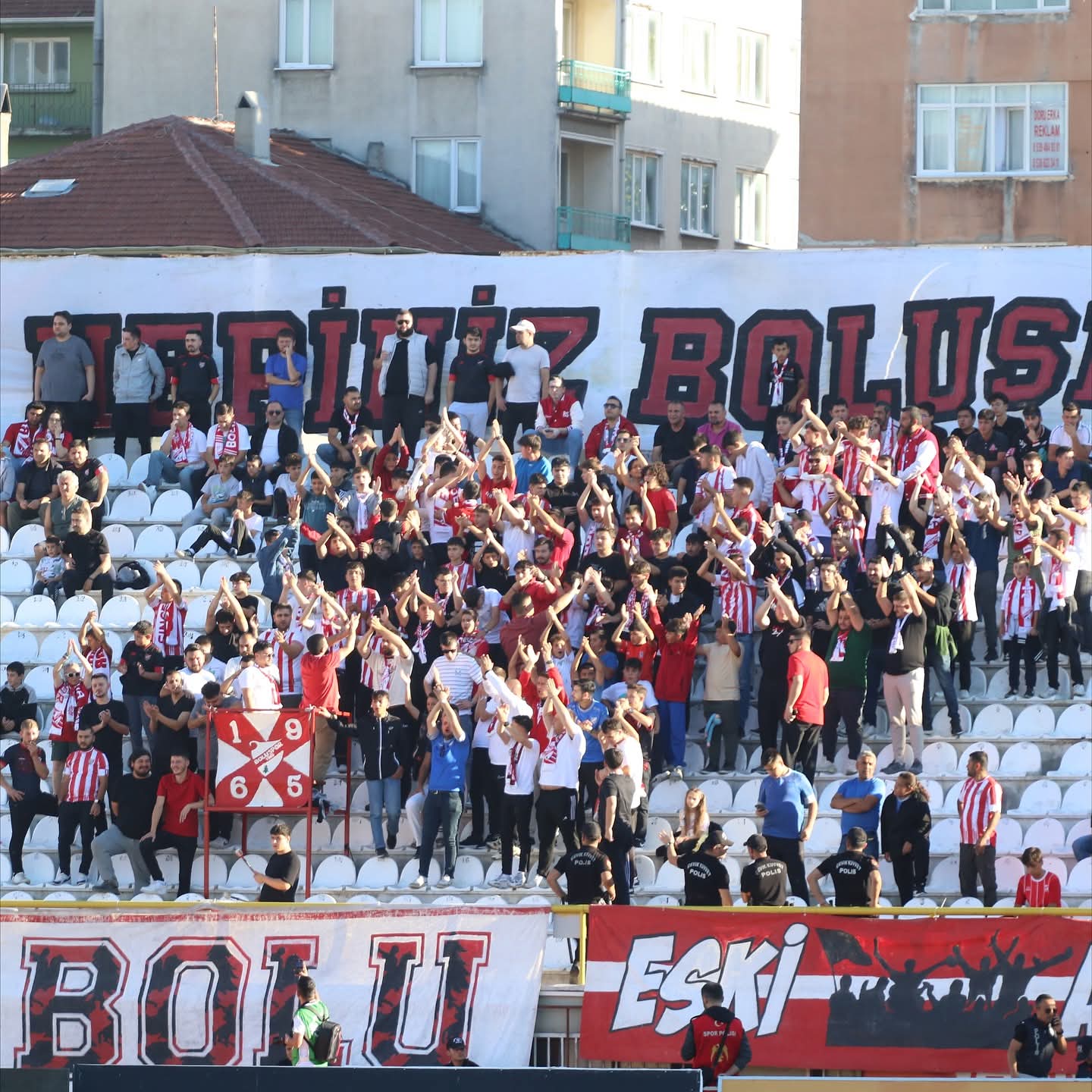 Cezalı Tribünler