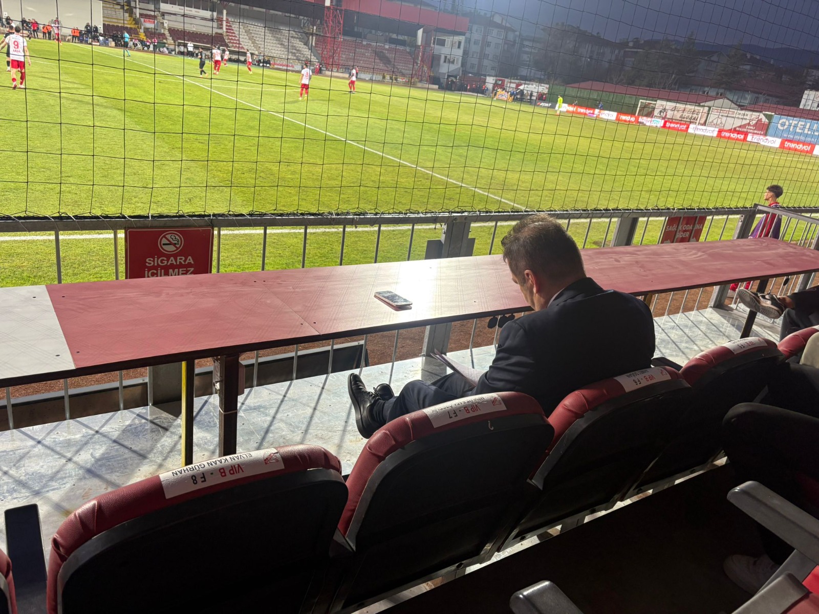 Gözlemci Yazdı, Cezalar An Meselesi