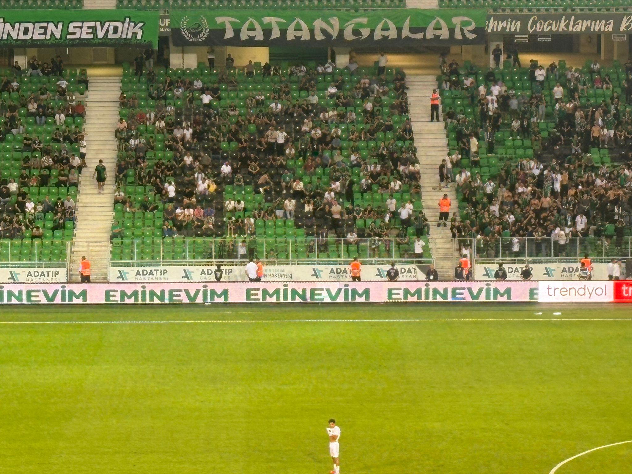 RAKİPLERE DESTEK OLMAYA DEVAM EDİYORLAR