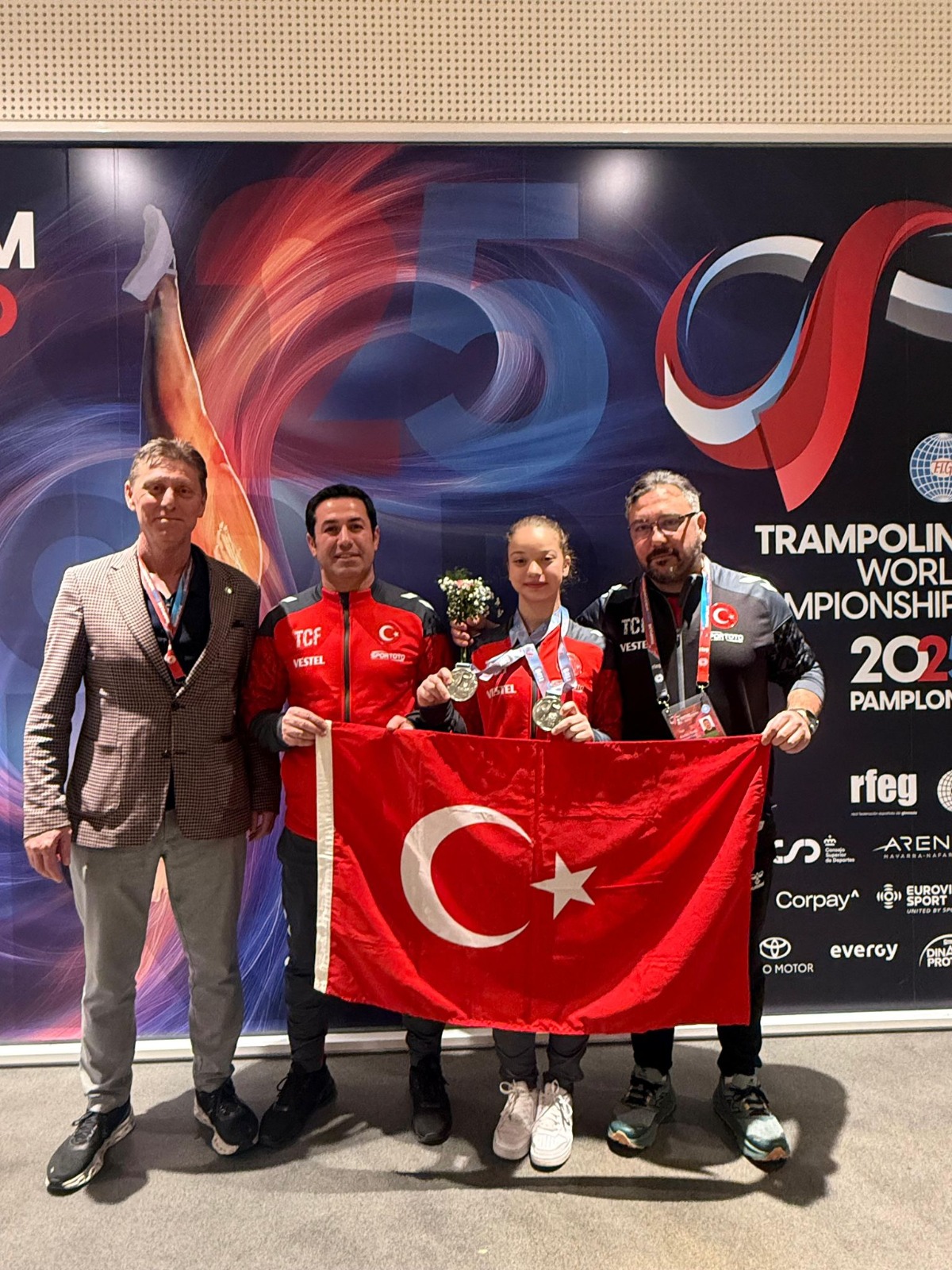 Tuba Bade’den Tarihi Dünya İkinciliği! 